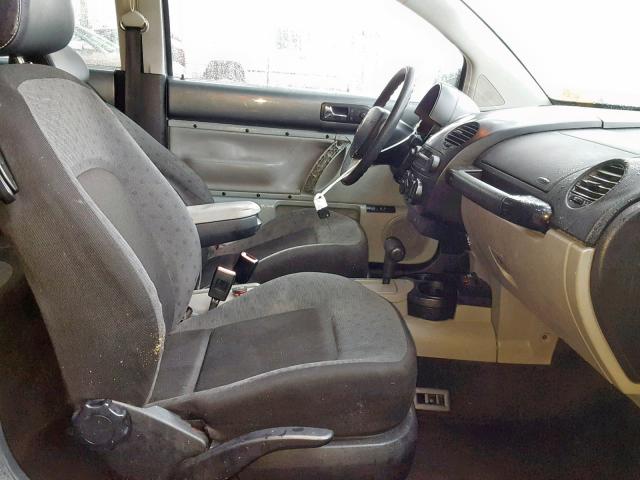 3VWCP21C02M416043 - 2002 VOLKSWAGEN NEW BEETLE Grau Foto 5