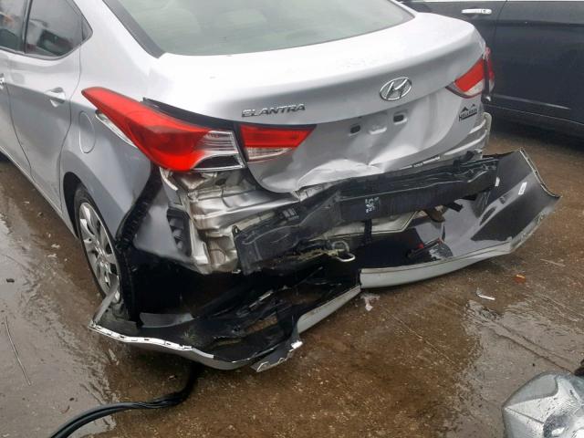 5NPDH4AE9BH009846 - 2011 HYUNDAI ELANTRA GL SILVER photo 9