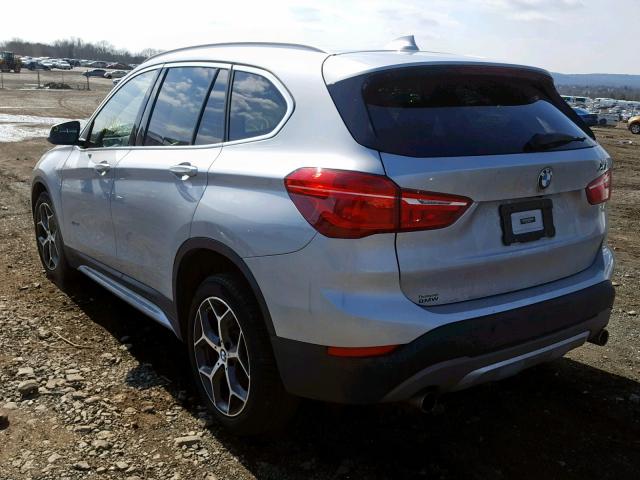 WBXHT3Z30H4A55115 - 2017 BMW X1 XDRIVE2 SILVER photo 3