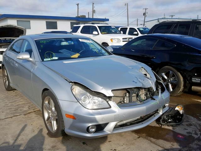 WDDDJ72X07A107447 - 2007 MERCEDES-BENZ CLS 550 SILVER photo 1