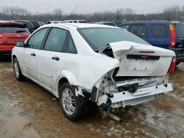 1FAFP34N27W158852 - 2007 FORD FOCUS ZX4 WHITE photo 3