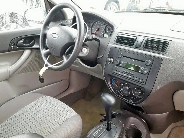 1FAFP34N27W158852 - 2007 FORD FOCUS ZX4 WHITE photo 9