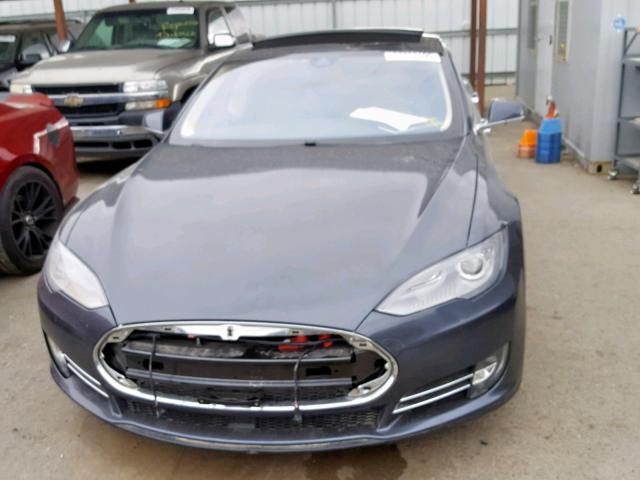 5YJSA1H22FFP76691 - 2015 TESLA MODEL S 85 GRAY photo 9