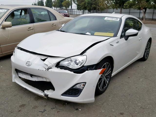 JF1ZNAA18F8711144 - 2015 TOYOTA SCION FR-S WHITE photo 2