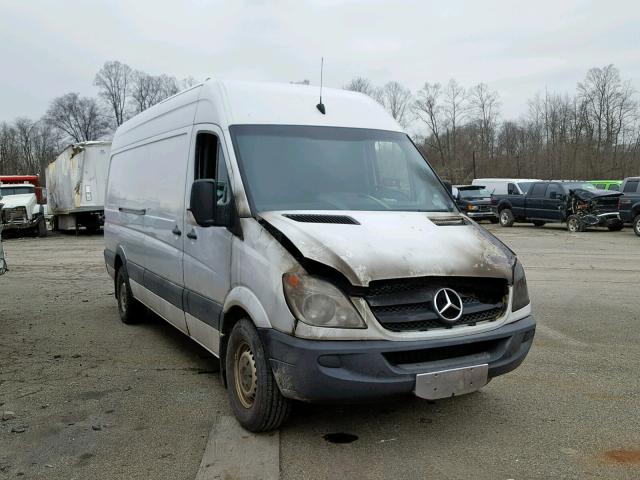 WD3PE8CC9A5458171 - 2010 MERCEDES-BENZ SPRINTER 2 WHITE photo 1