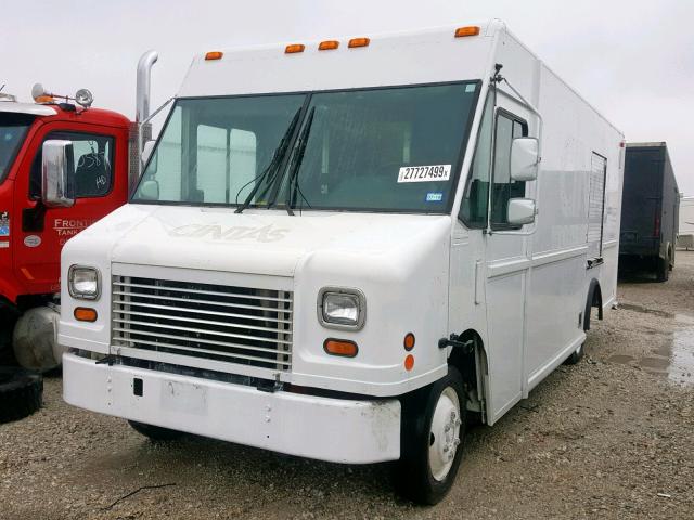 4UZAANBW03CL93707 - 2003 FREIGHTLINER CHASSIS M WHITE photo 2
