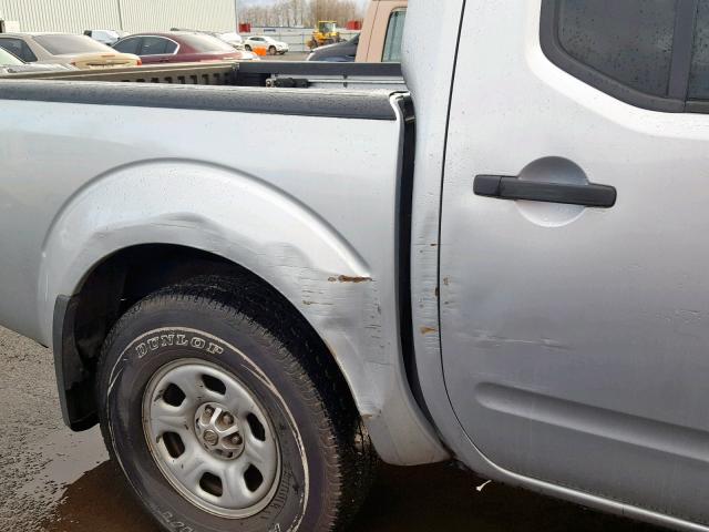 1N6AD07W17C426563 - 2007 NISSAN FRONTIER C SILVER photo 9