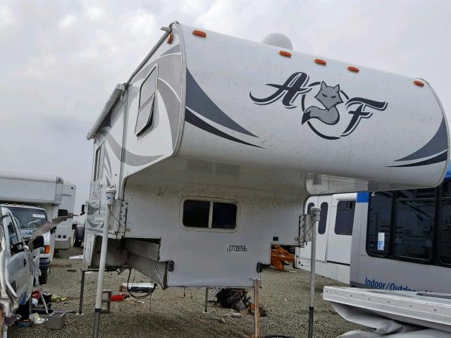 1NCE11405G0112557 - 2016 ARCT FOX CAMPER WHITE photo 1