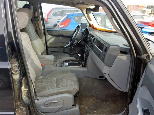 1J8HG48K66C354729 - 2006 JEEP COMMANDER BLACK photo 5