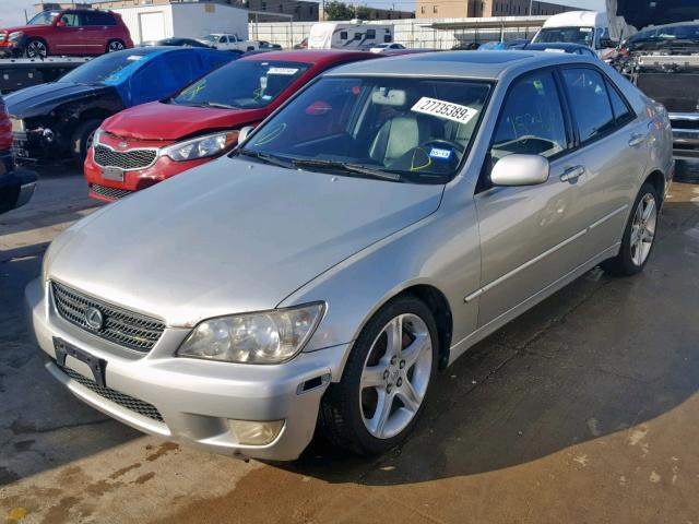 JTHBD192830072378 - 2003 LEXUS IS 300 SILVER photo 2