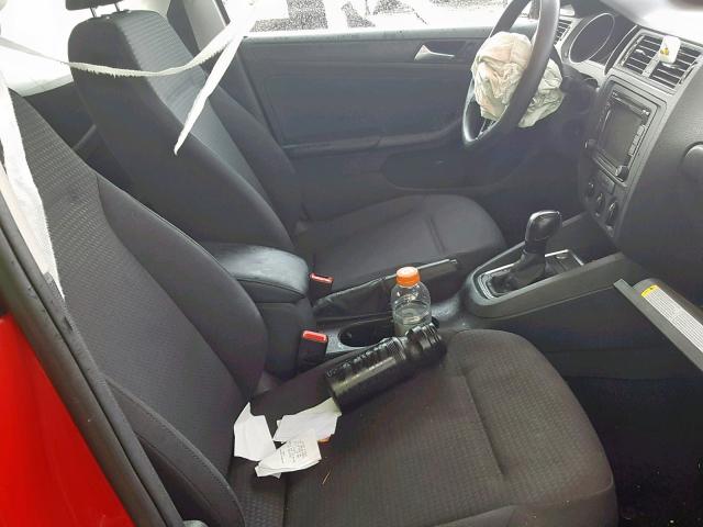 3VW2K7AJ8FM403794 - 2015 VOLKSWAGEN JETTA BASE RED photo 5