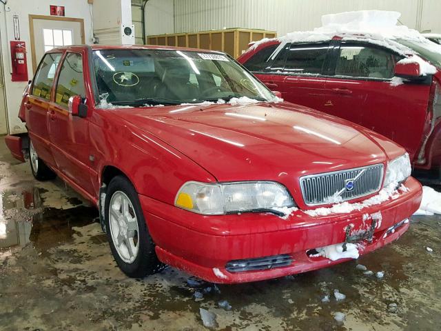 YV1LS55A4X2618775 - 1999 VOLVO S70 RED photo 1