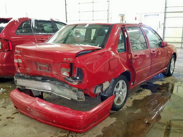 YV1LS55A4X2618775 - 1999 VOLVO S70 RED photo 4