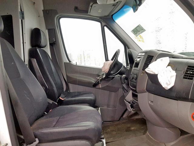 WD3PE7CC5C5663256 - 2012 MERCEDES-BENZ SPRINTER 2 WHITE photo 5