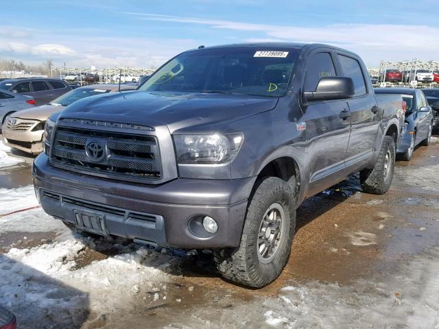 5TFDY5F1XBX202099 - 2011 TOYOTA TUNDRA CRE GRAY photo 2