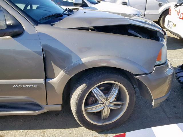 5LMEU68H04ZJ44178 - 2004 LINCOLN AVIATOR 灰色 照片 9