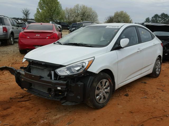 KMHCT4AE1GU084527 - 2016 HYUNDAI ACCENT SE WHITE photo 2