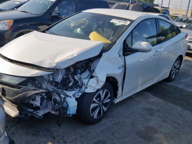 JTDKARFP9J3076637 - 2018 TOYOTA PRIUS PRIM 白色 照片 2