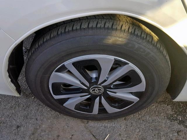 JTDKARFP9J3076637 - 2018 TOYOTA PRIUS PRIM 白色 照片 9