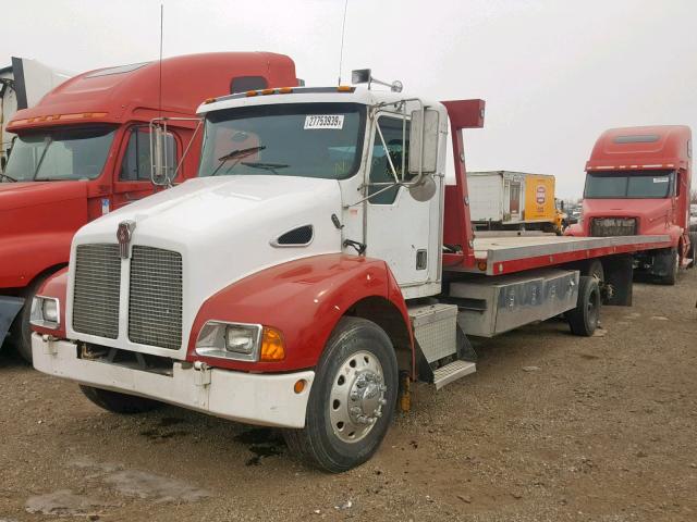 2NKMHZ7X42M888757 - 2002 KENWORTH CONSTRUCTI RED photo 2