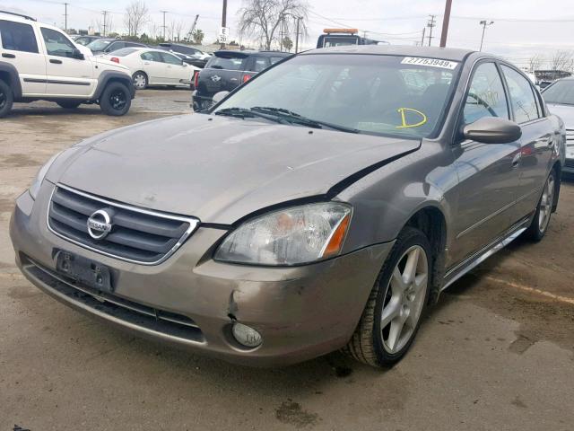 1N4BL11DX2C267032 - 2002 NISSAN ALTIMA SE GOLD photo 2