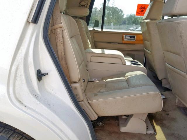 5LMFU28587LJ04134 - 2007 LINCOLN NAVIGATOR WHITE photo 6