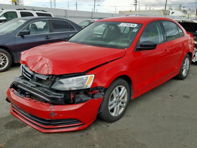 3VW2K7AJ1FM251616 - 2015 VOLKSWAGEN JETTA BASE RED photo 2