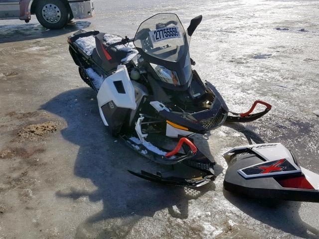 2BPSMMBA7BV000037 - 2011 SKI DOO RENEGADE WHITE photo 1