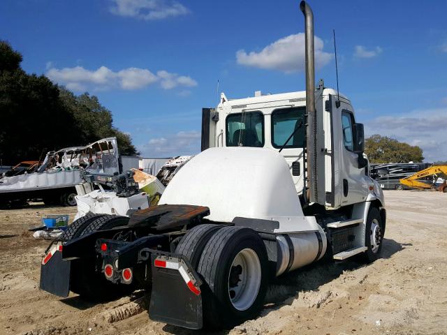 1FUBGADV8CSBV2287 - 2012 FREIGHTLINER CASCADIA 113  photo 4