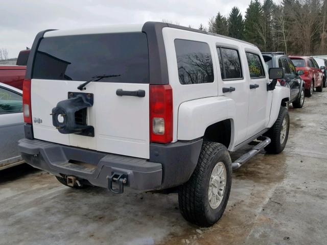 5GTDN13E578117352 - 2007 HUMMER H3 WHITE photo 4