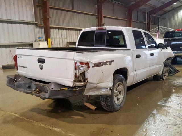 1D7HE38K88S551536 - 2008 DODGE DAKOTA SXT WHITE photo 4