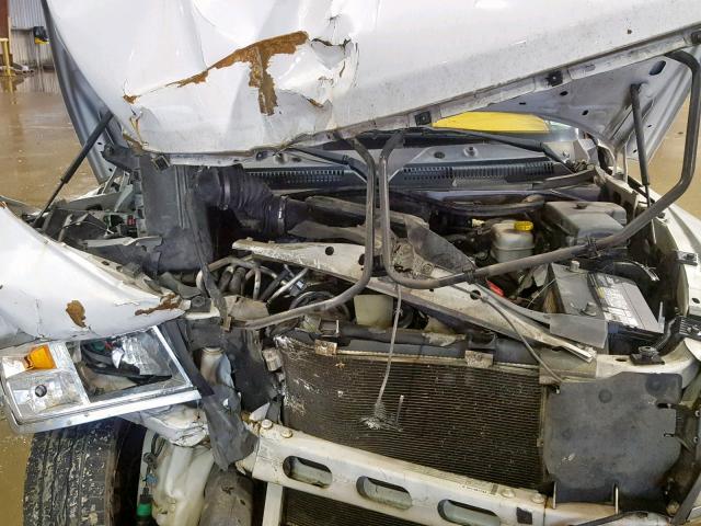 1D7HE38K88S551536 - 2008 DODGE DAKOTA SXT WHITE photo 7