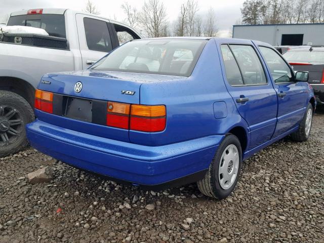 3VWRF81H3WM156335 - 1998 VOLKSWAGEN JETTA TDI BLUE photo 4