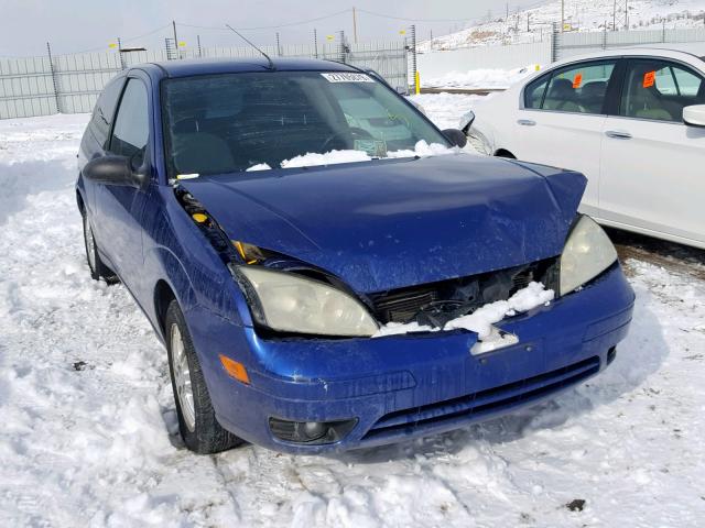 3FAFP31N25R114189 - 2005 FORD FOCUS ZX3 BLUE photo 1