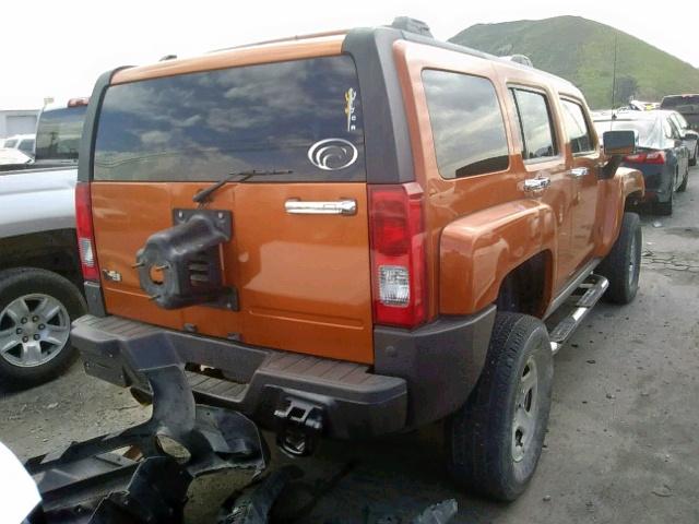 5GTDN13E178243661 - 2007 HUMMER H3 ORANGE photo 4