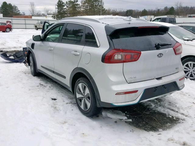 KNDCD3LD1K5218732 - 2019 KIA NIRO EX SILVER photo 3