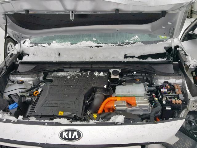 KNDCD3LD1K5218732 - 2019 KIA NIRO EX SILVER photo 7