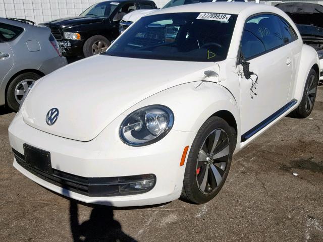 3VWVA7AT9CM654806 - 2012 VOLKSWAGEN BEETLE TUR WHITE photo 2