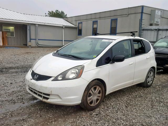 JHMGE8H29AC029516 - 2010 HONDA FIT WHITE photo 2