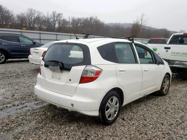 JHMGE8H29AC029516 - 2010 HONDA FIT WHITE photo 4