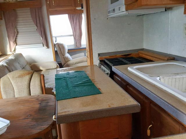 4DLRV352421003426 - 2002 EXCE 5TH WHEEL WHITE photo 6