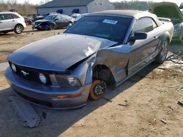 1ZVFT85H665122773 - 2006 FORD MUSTANG GT GRAY photo 2