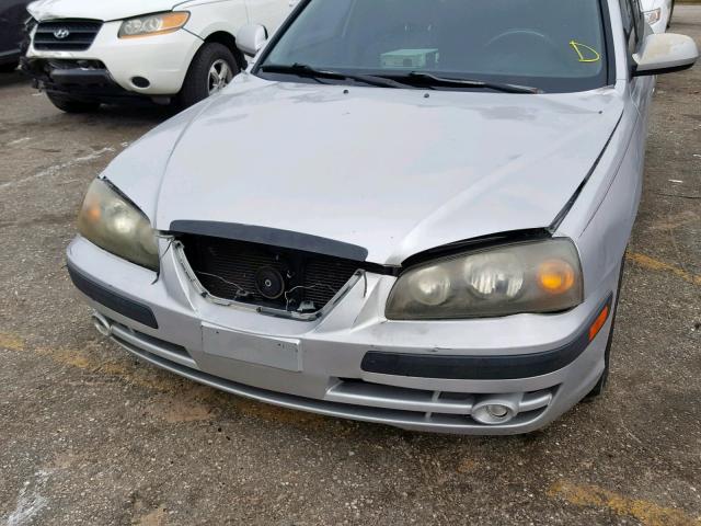 KMHDN46D64U749805 - 2004 HYUNDAI ELANTRA SILVER photo 9