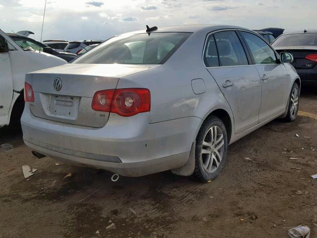 3VWSF71K06M786563 - 2006 VOLKSWAGEN JETTA 2.5 SILVER photo 4