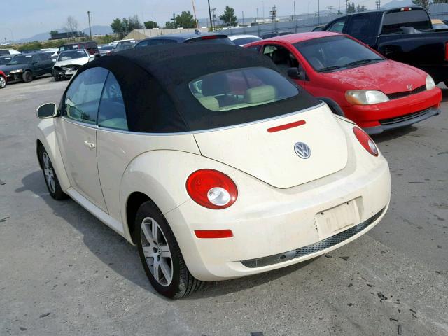 3VWRF31Y26M324047 - 2006 VOLKSWAGEN NEW BEETLE კრემისფერი ფოტო 3