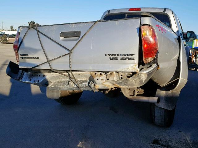 5TETU62N28Z495696 - 2008 TOYOTA TACOMA PRE SILVER photo 9