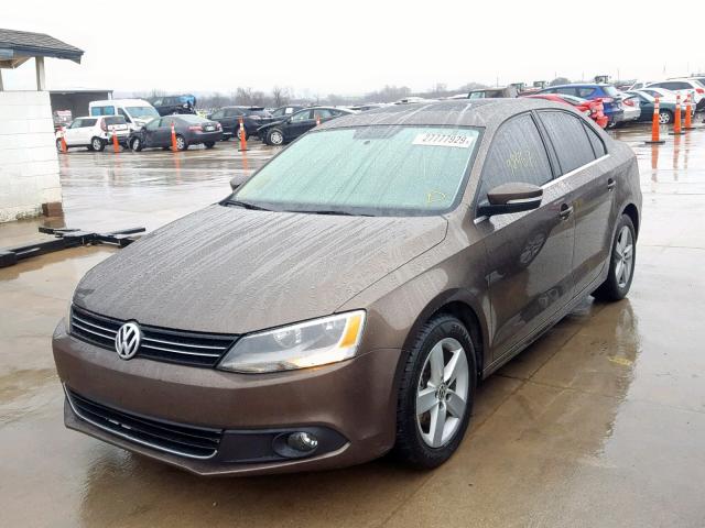 3VWLL7AJ4CM369771 - 2012 VOLKSWAGEN JETTA TDI BROWN photo 2