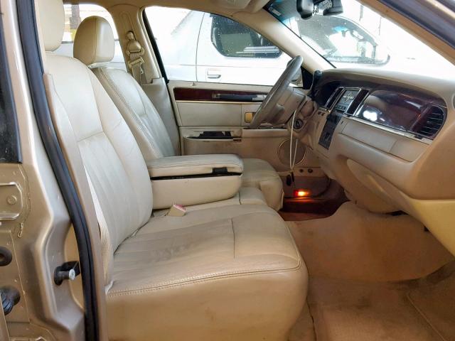 1LNHM81V66Y620745 - 2006 LINCOLN TOWN CAR S BEIGE photo 5