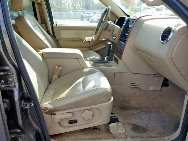 1FMEU74876UA44528 - 2006 FORD EXPLORER E GRAY photo 5