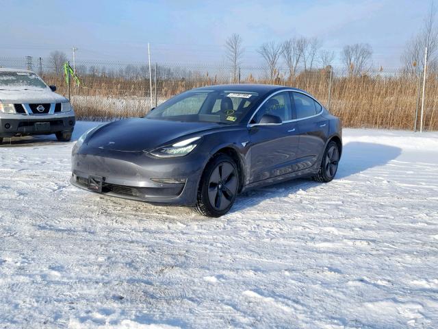 5YJ3E1EA7JF021386 - 2018 TESLA MODEL 3 GRAY photo 2